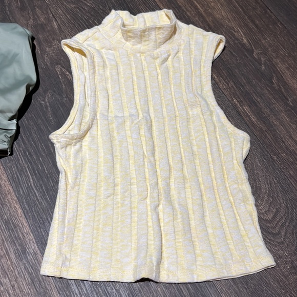 Forever 21 Top Lot - Picture 7 of 9